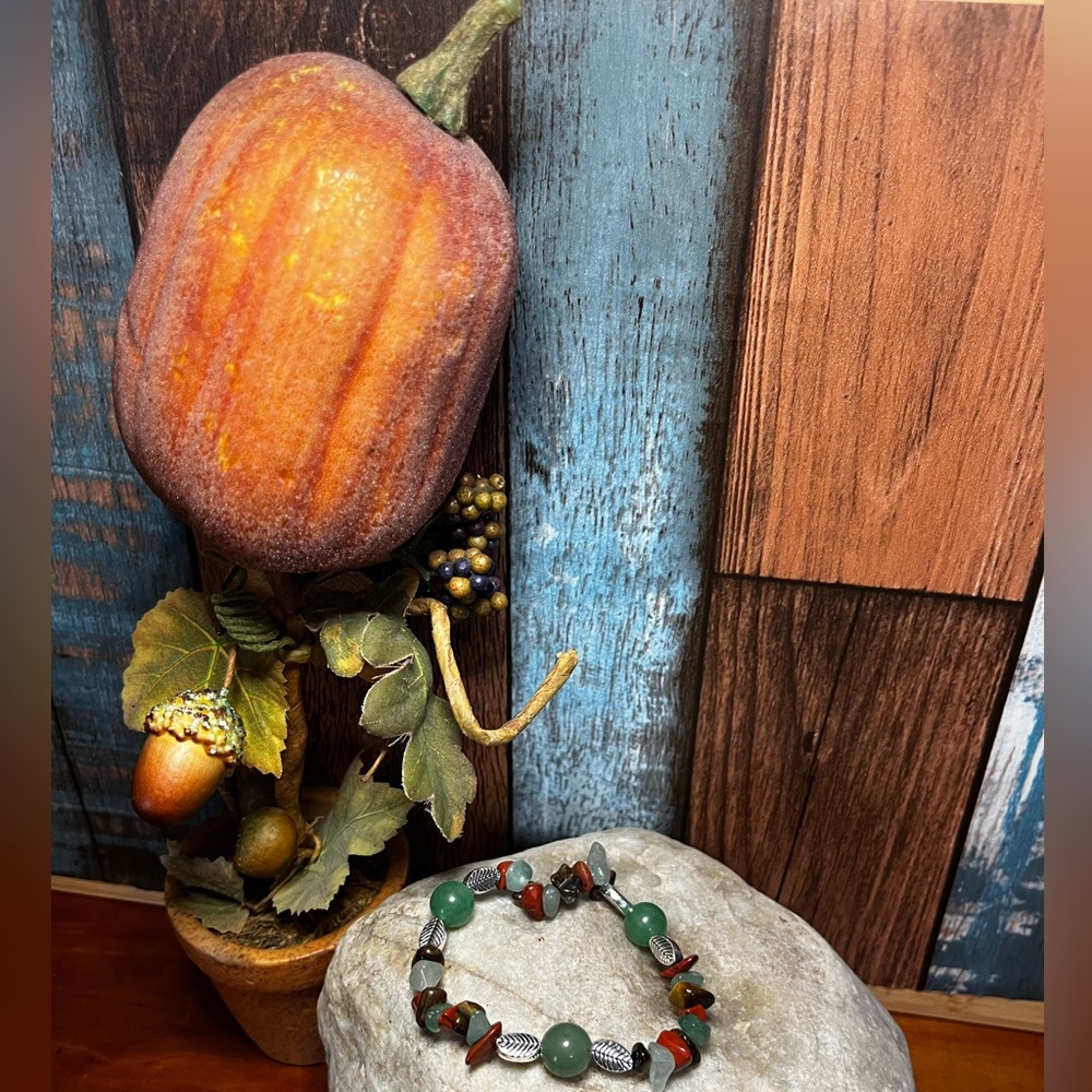 Genuine tiger eye, aventurine and jasper chipped stone stretch bracelet